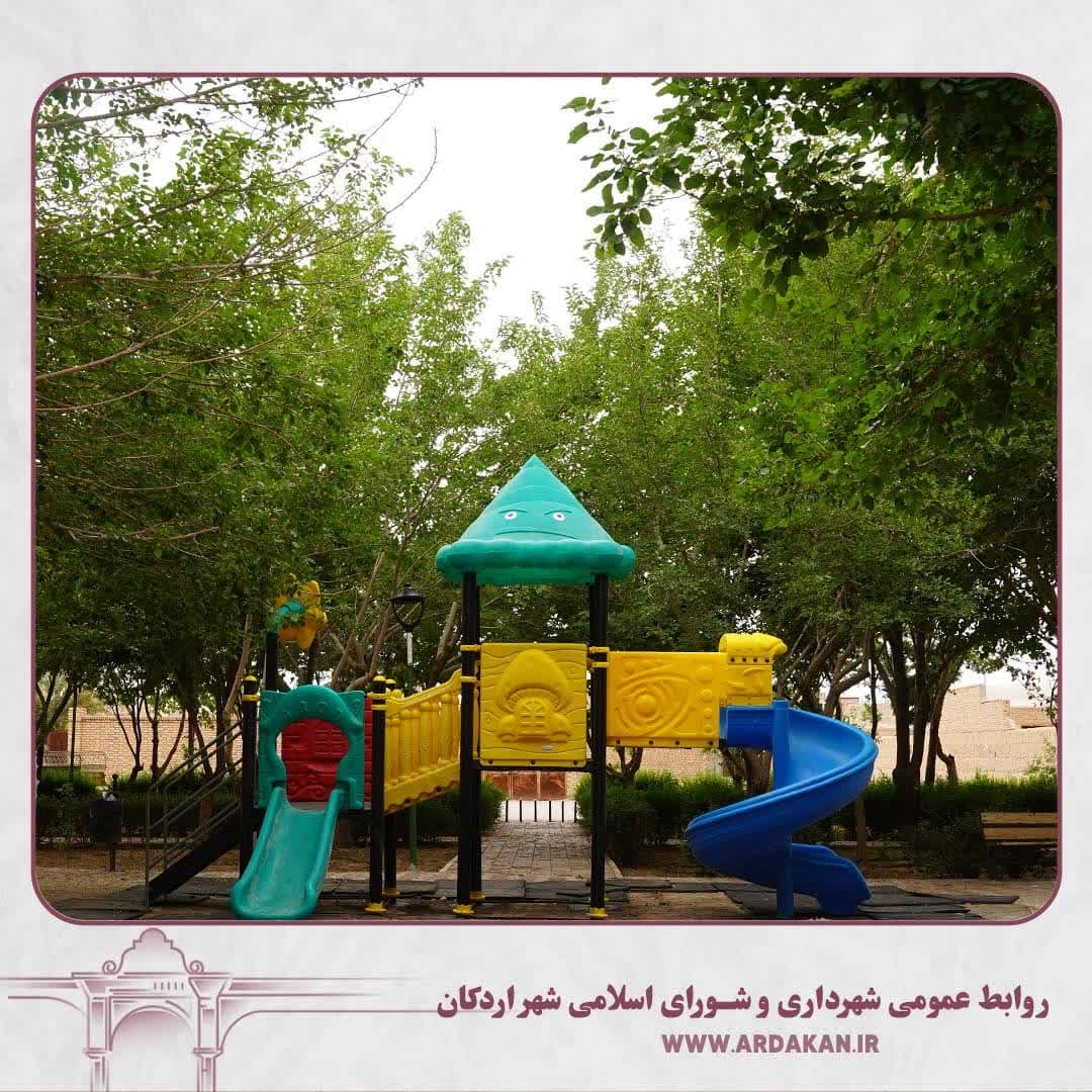 نصب وسایل بازی جدید در بوستان گلشن