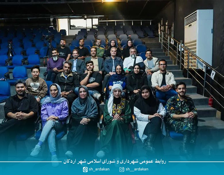 🔹نمایش «قصههای شهر خورشید» سه جایزه جشنواره تئاتر استان یزد را از آن خود کرد